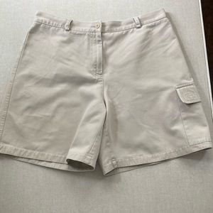 Evan Picone, Women’s, size 12, Kakis, side Velcro pocket, flat front, tan shorts